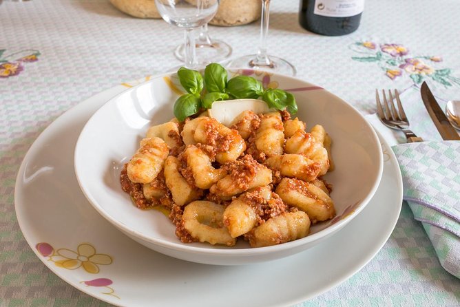 Cesarine: Typical Dining & Cooking Demo at Locals Home in Turin - Reviews Overview