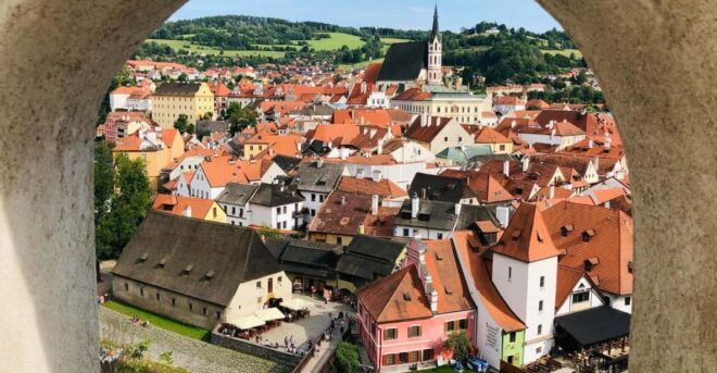 Cesky Krumlov: Insta-Perfect Walk With a Local - Meeting Point Details
