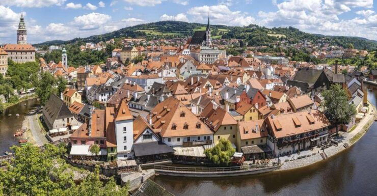 Cesky Krumlov: Private Walking Tour - Activity Details