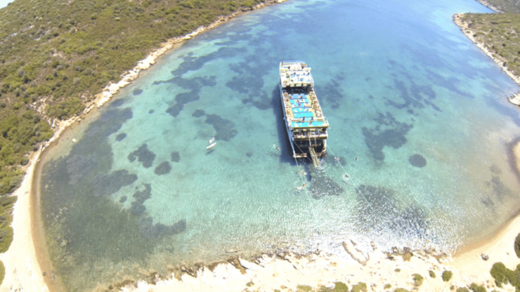 Cesme: Islands and Bays Boat Trip With BBQ Lunch - Experience Highlights