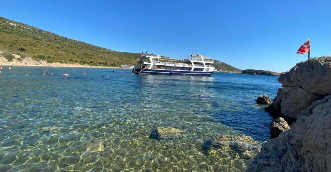 Cesme: Islands and Bays Boat Trip With BBQ Lunch - Meeting Point