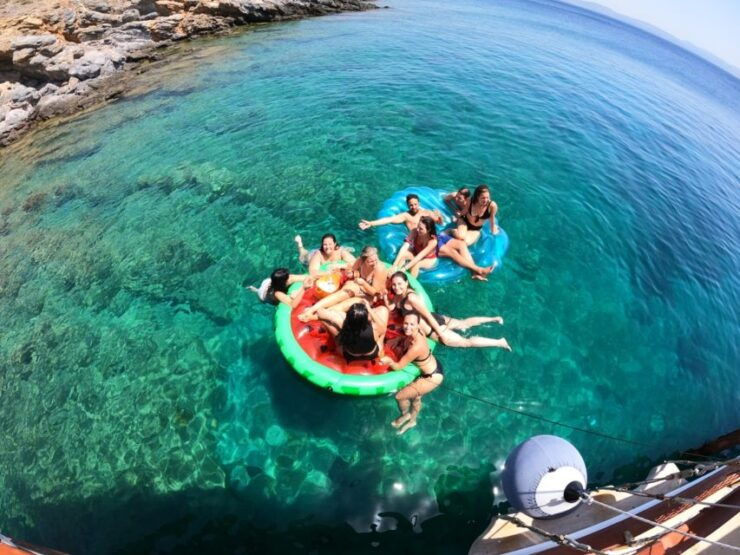 Cesme: Small Group Boat Tour With Open Buffet Lunch - Host/Greeter Availability and Language