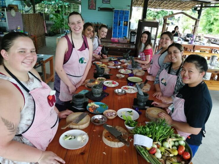 Chaing Mai : Cooking in Organic Farm With a Local Train Trip - Key Points