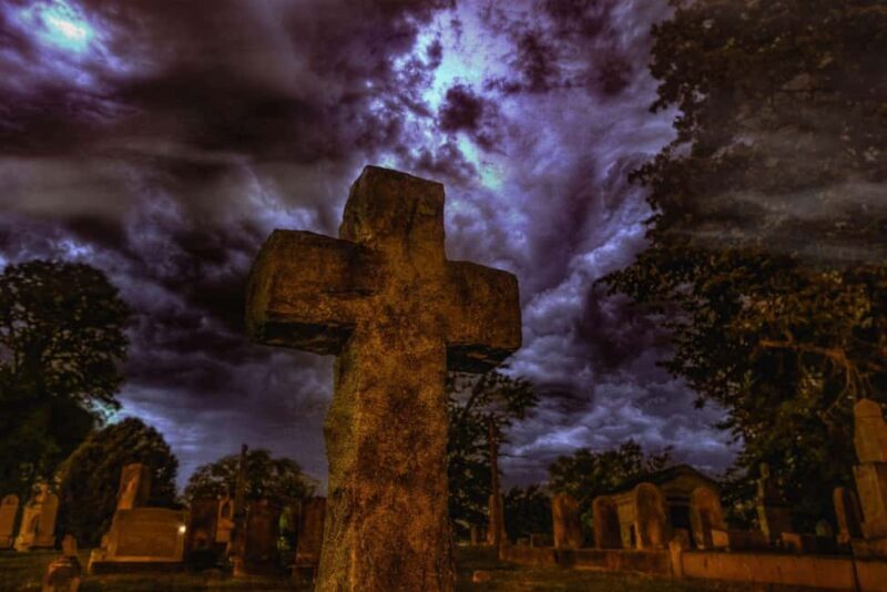 Chains, Coffins, & Curses: Charlottesville Ghost Tours - A Closer Look at the Charlottesville Ghost Tour