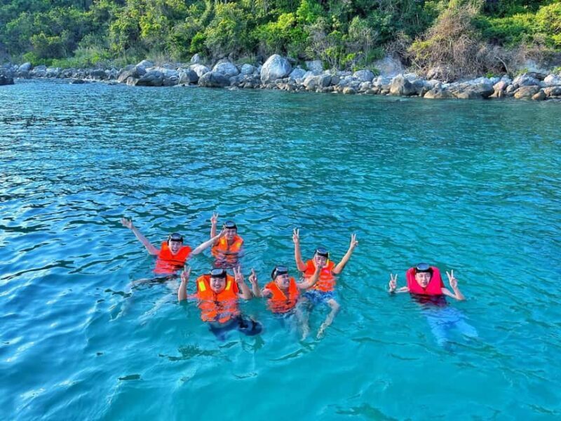 Cham Island: Experience Snorkeling and Lunch In A Day Tour - The Seafood Lunch: A Highlight or a Miss?