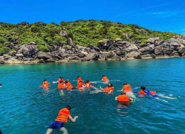 Cham Island: Experience Snorkeling and Lunch In A Day Tour - Good To Know