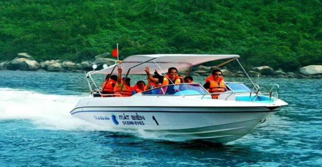 Cham Island on a Speedboat Snorkeling Tour From Da Nang - Snorkeling Experience