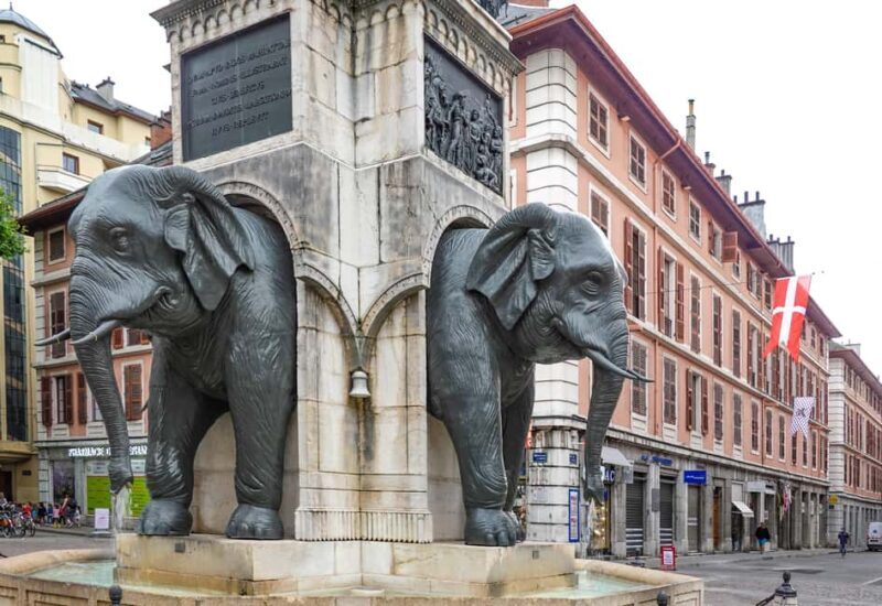 Chambéry: 2-Hour Introductory Walking Tour with a Local - Discover Chambéry with a Local: What to Expect