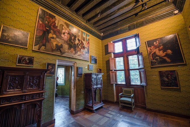 Chambord, Chenonceau and Amboise Private One-Day Tour From Paris - Common Questions