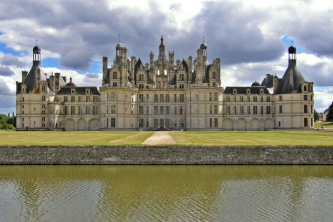 Chambord, Chenonceau and Amboise Private Tour From Paris - Detailed Tour Itinerary