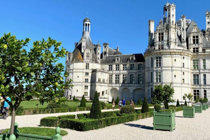 Chambord, Chenonceau, Da Vinci Castle Tour From Paris - Château Du Clos Lucé