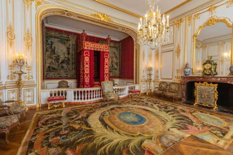 Chambord Enchantment: Exclusive Private Guided Walking Tour - Key Points