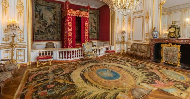 Chambord Enchantment: Exclusive Private Guided Walking Tour - Historical Context