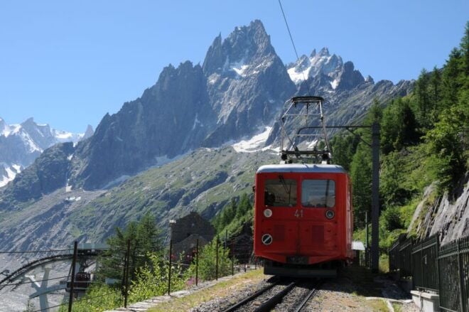 Chamonix, Aiguille Du Midi & Mer De Glace Full-Day Trip - Ride the Iconic Cable Car
