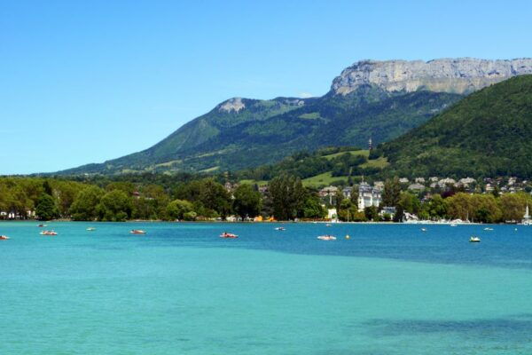 Chamonix Mont-Blanc and Annecy Sightseeing Trip - Wandering Through Annecys Famous Markets