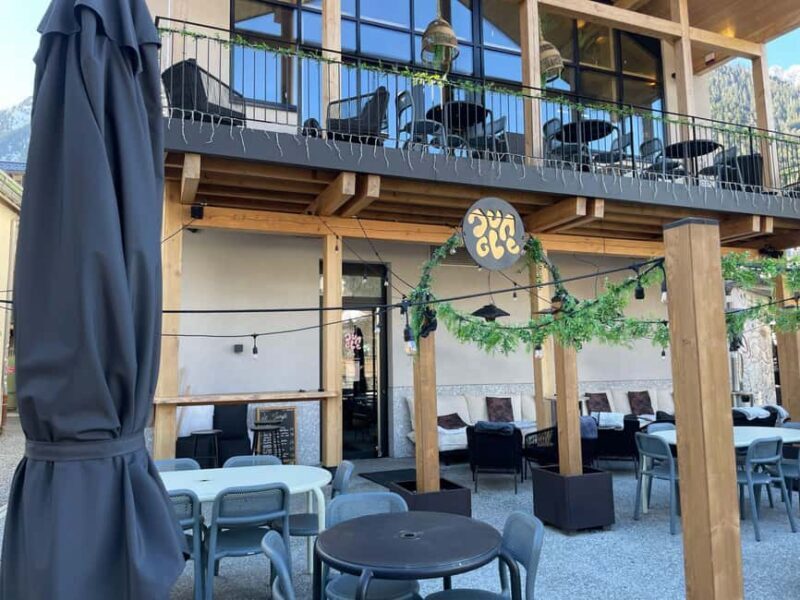 Chamonix Mont-Blanc: Cocktails and mixology workshop at the Jungle bar - What Sets This Workshop Apart?