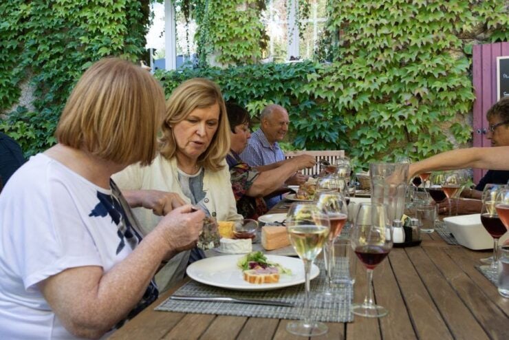 Champagne: Champagne Tasting Class With Lunch - Experience