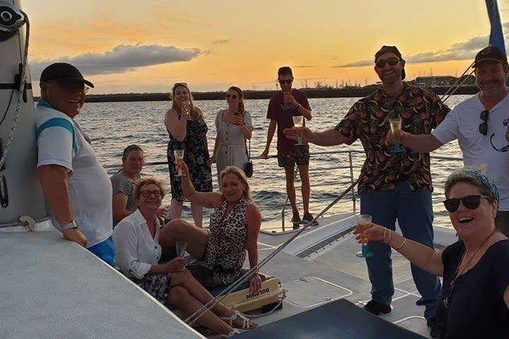 Champagne Sunset Sail 90 Minute Tour - Canapés, sparkling wine and a slower pace