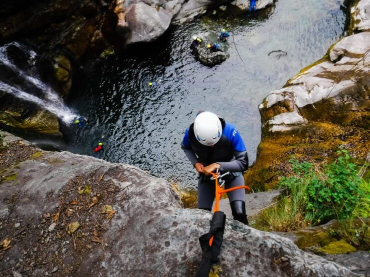 Champdepraz:Canyoning Sporting Spirit in the Chalamy Torrent - Highlights of the Adventure