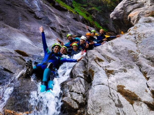 Champdepraz:Canyoning Sporting Spirit in the Chalamy Torrent - Suitable Participants