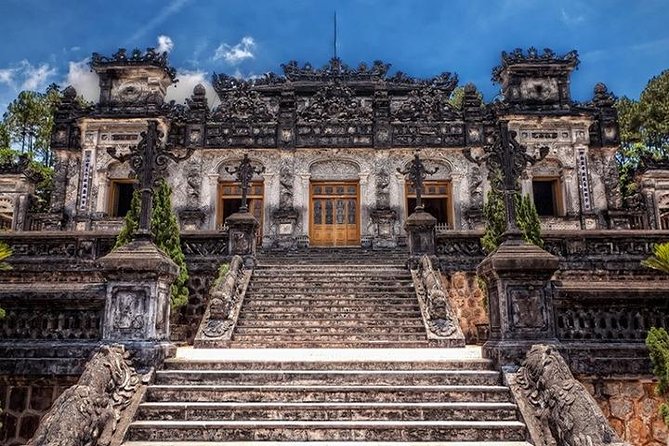 Chan May Port to Hue, Hoi An or Golden Hand Bridge of Ba Na Hills - Meeting and Pickup