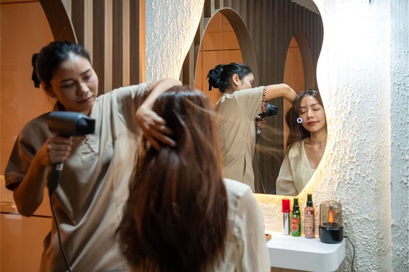 Chandee Head Spa & Massage Experience at Silom Bangkok - Massage style, comfort, and room atmosphere