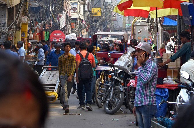 Chandni Chowk Shopping Tour with Pickup and Drop Off - An In-Depth Look at the Chandni Chowk Shopping Tour