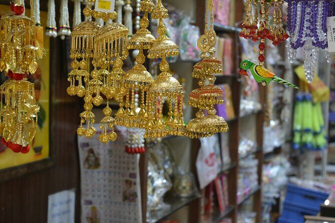 Chandni Chowk Shopping Tour with Pickup and Drop Off - Good To Know