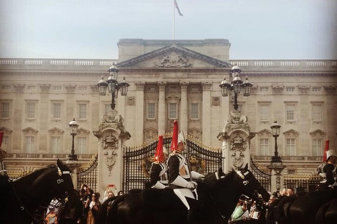 Change of the Guard Royal Walk & Photo Oportunities - The Sum Up