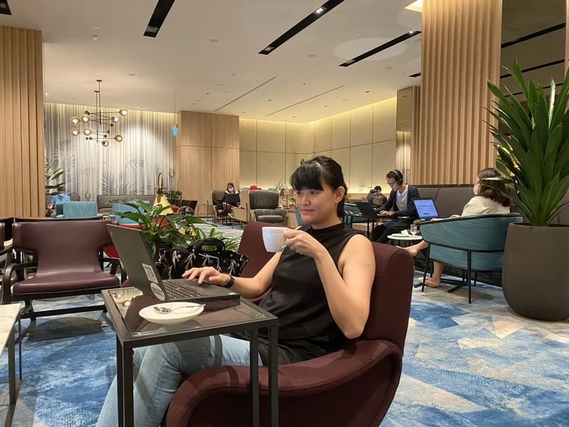 Changi Lounge in Jewel Changi Airport (Public Area) - Find the lounge before you clear immigration