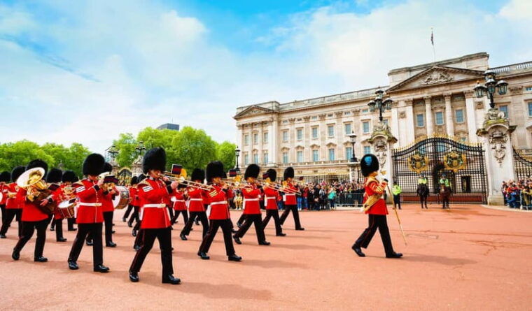Changing of Guard & Tower of London Beefeater Meet & Greet - Practical Details and Tips