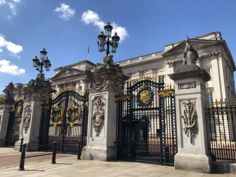 Changing of the Guard and Buckingham Palace Entry Ticket - Authentic Experiences and Hidden Insights