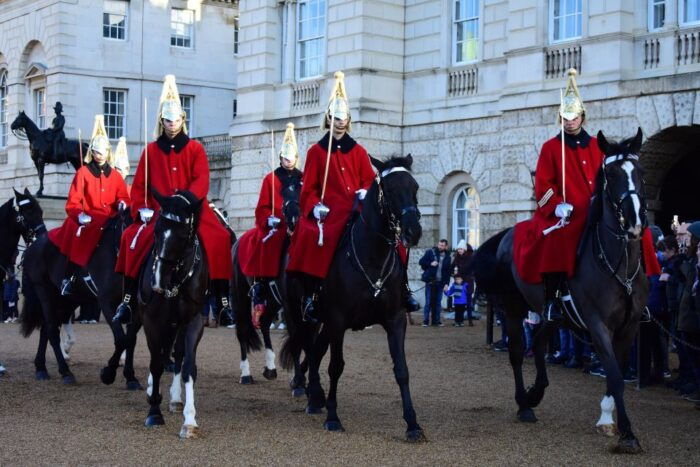 Changing of the Guard and Buckingham Palace Entry Ticket - FAQ