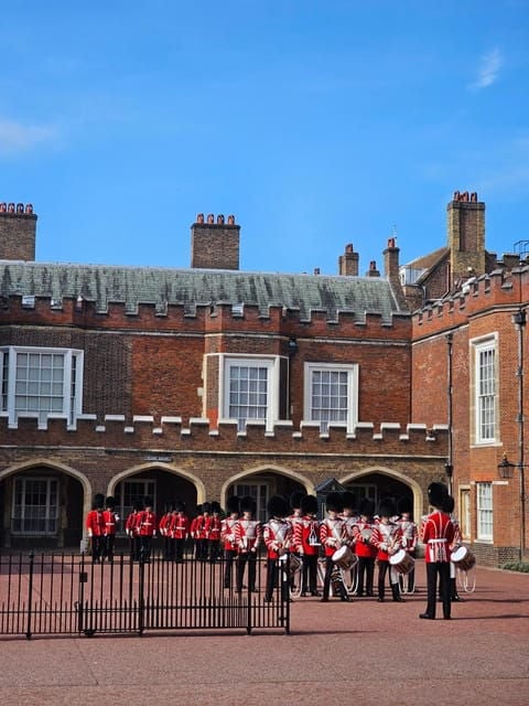 Changing of the Guard Experience - Meeting Point