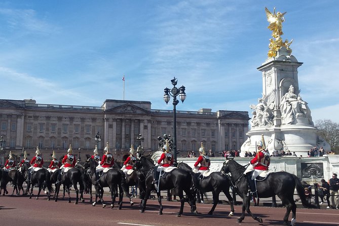 Changing of the Guard Guided Walking Tour in London - Cancellation Policy and Weather Considerations