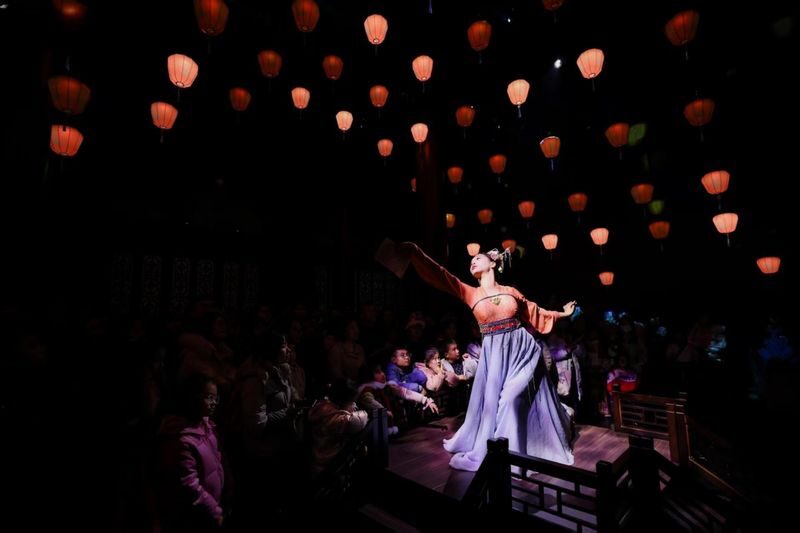 Changsha Orange Isle Riverside Evening Snow Live Theater Performance Ticket - Snow projections above the river