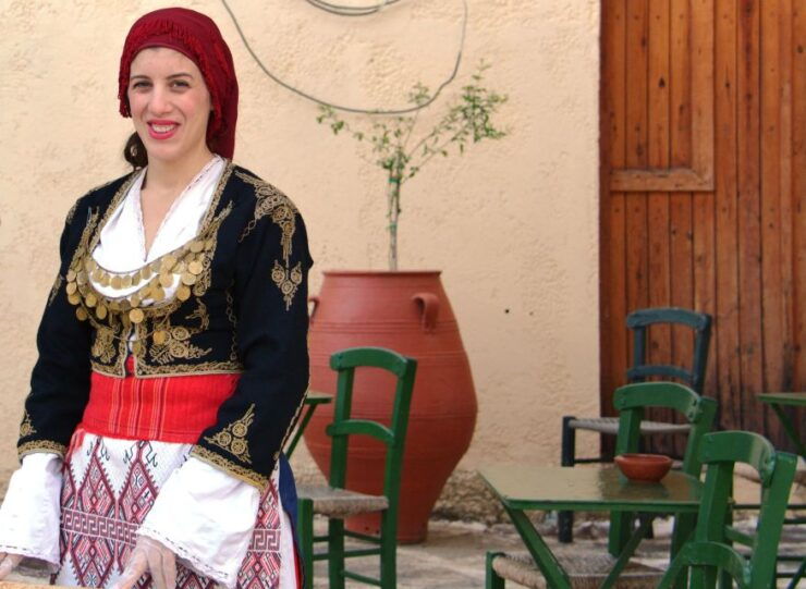 Chania: Cretan Folklore Night With Buffet and Transfer - Good To Know