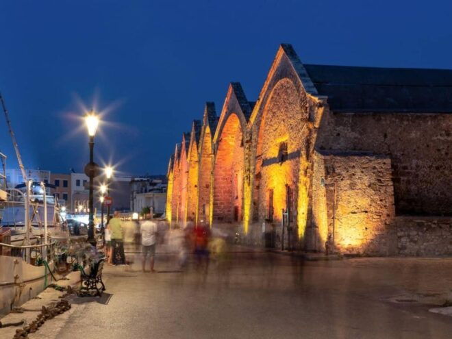 Chania Evening Out Transfer From Rethymno - Discover the Ancient City of Chania