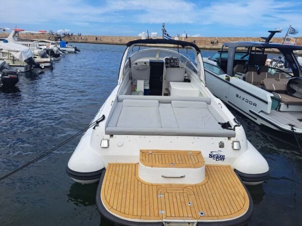 Chania: Full-Day Santorini Private Cruise With Visit to Oia - Common Questions