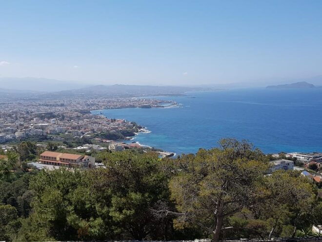 Chania in a Nutshell: Crete's Ancient & Modern History Tour - Chania Old Town Exploration
