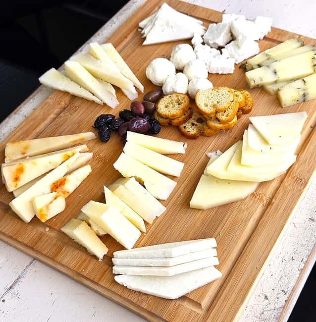 Chania: Morning Bites & Market Delights Food Tour - Good To Know