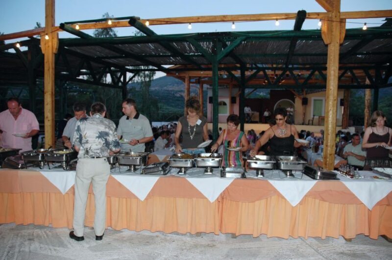 Chania & Rethymno:Cretan Folklore Night Buffet at Argyroupol - Who Will Enjoy This Tour?