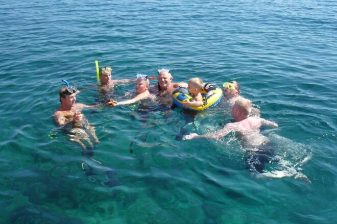 Chania Town: Glass-Bottom Boat Cruise to Thodorou & Lazareta - Experience Description