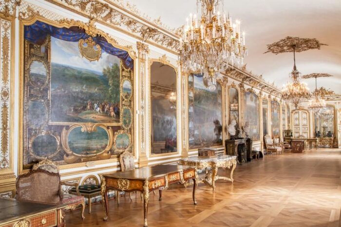 Chantilly: The Very Rich Hours of the Duke of Berry Exhibit - Curatorial Insights