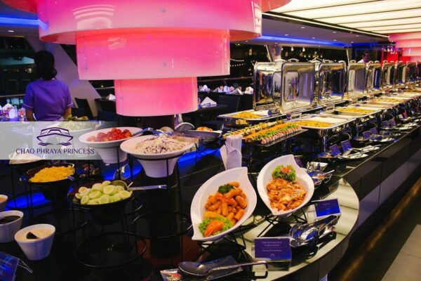 Chao Phraya Dinner Cruise With Private Transportation - Nearby Attractions to Explore