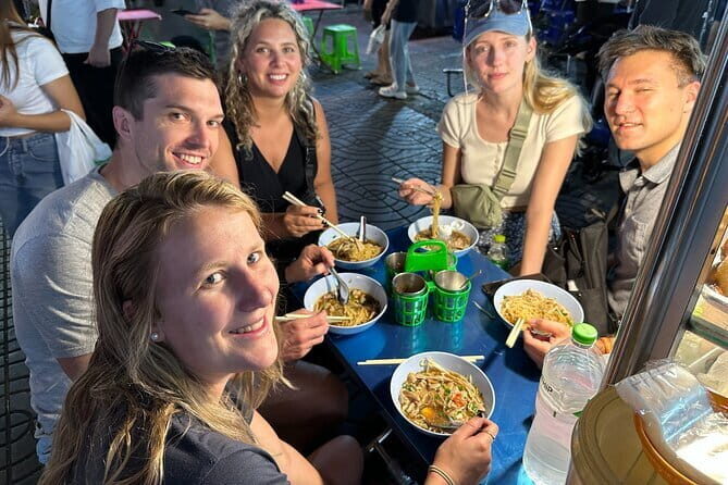 Chao Phraya River Serenade: VIVA Alangka Dinner Cruise, Bangkok - The Practical Side: Logistics & Tips
