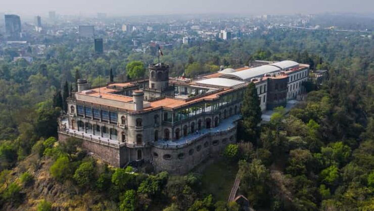 Chapultepec Castle: Private Tour Museum & Park + Transport - Good To Know