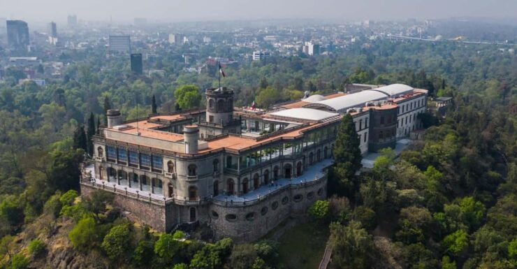 Chapultepec Castle: Private Tour Museum & Park + Transport - Private Tour Experience