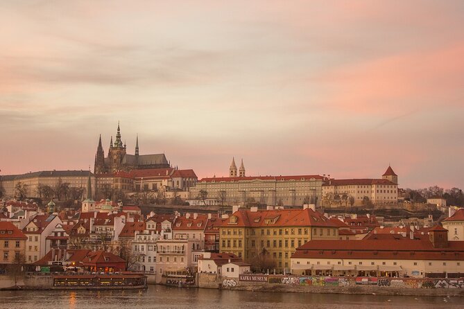 Charles Bridge and Prague Castle Walking Tour - Tour Itinerary