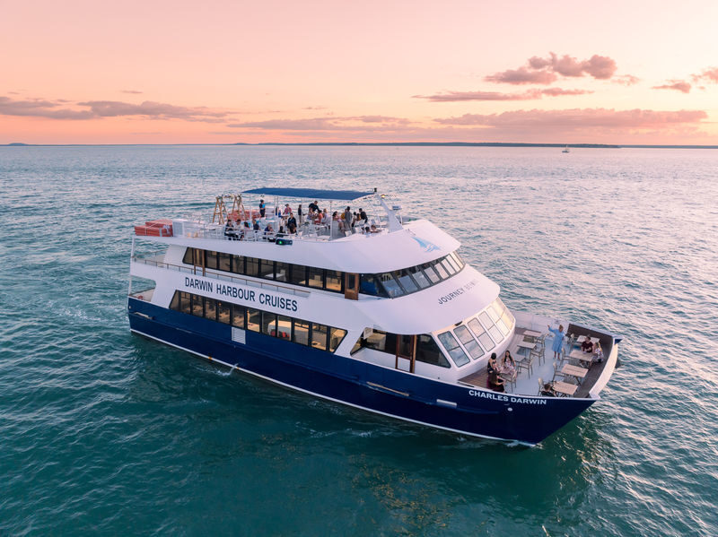 Charles Darwin Buffet Dinner Cruise - What to know before you book
